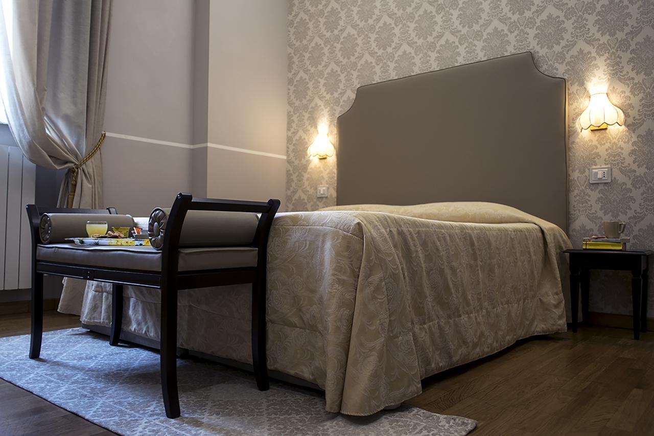 Hotel Navy 3*
