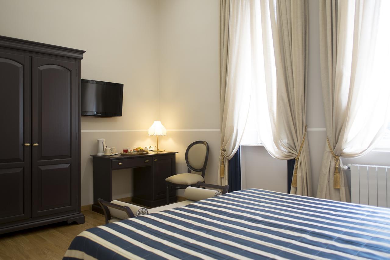 Hotel Navy Livorno