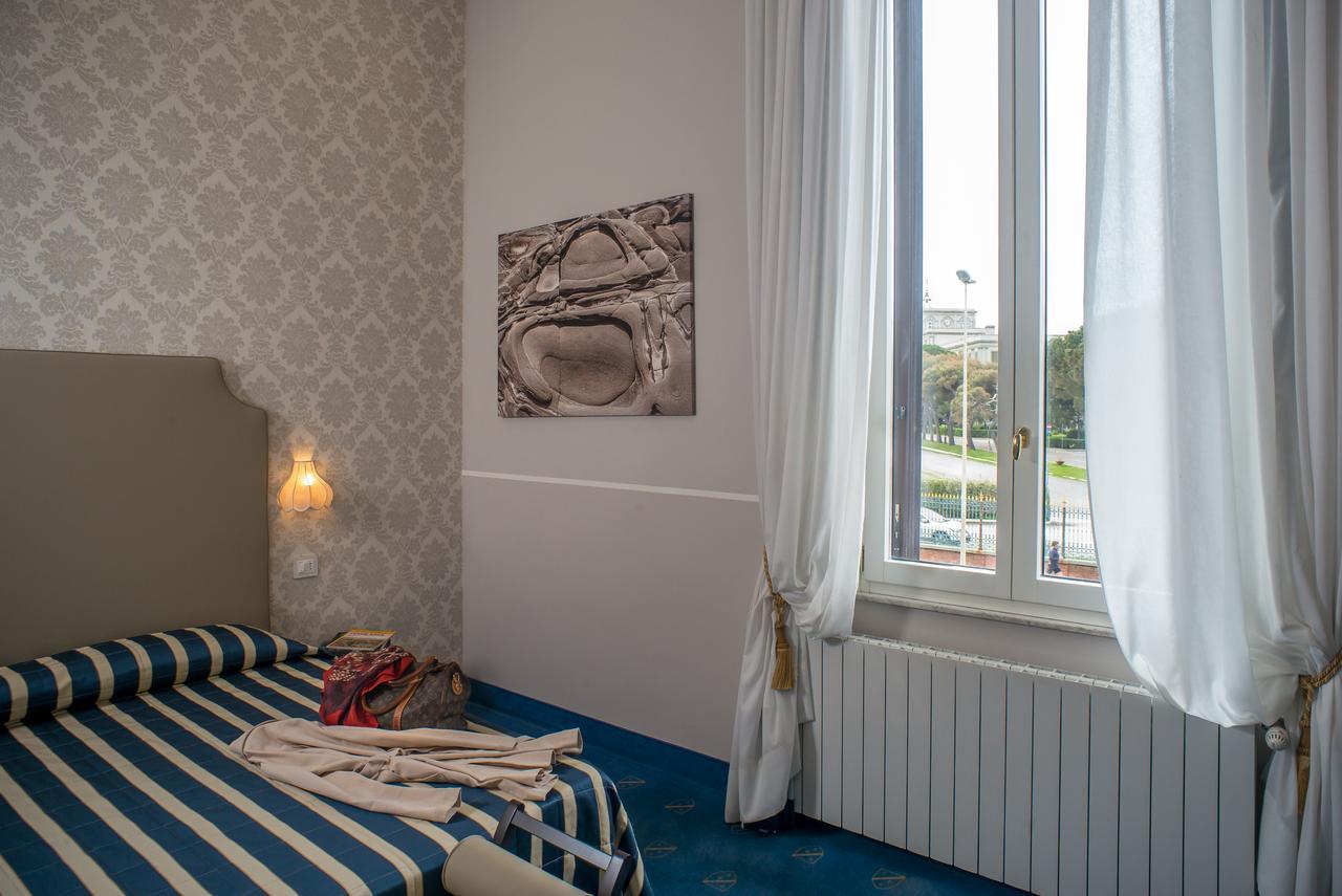 Hotel Navy 3*